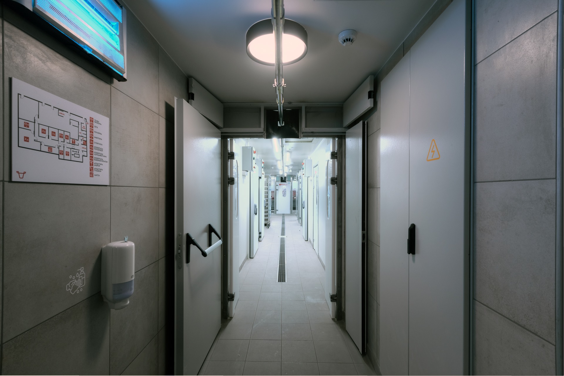 希腊肉市 | 功能布局与视觉动线的完美结合-34