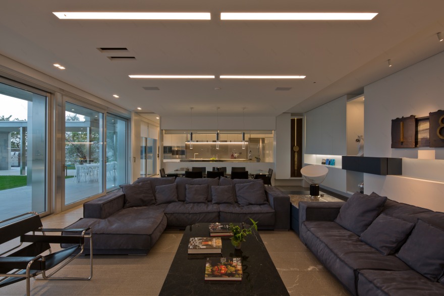 意式湖畔别墅,诠释自然与现代共生设计-29