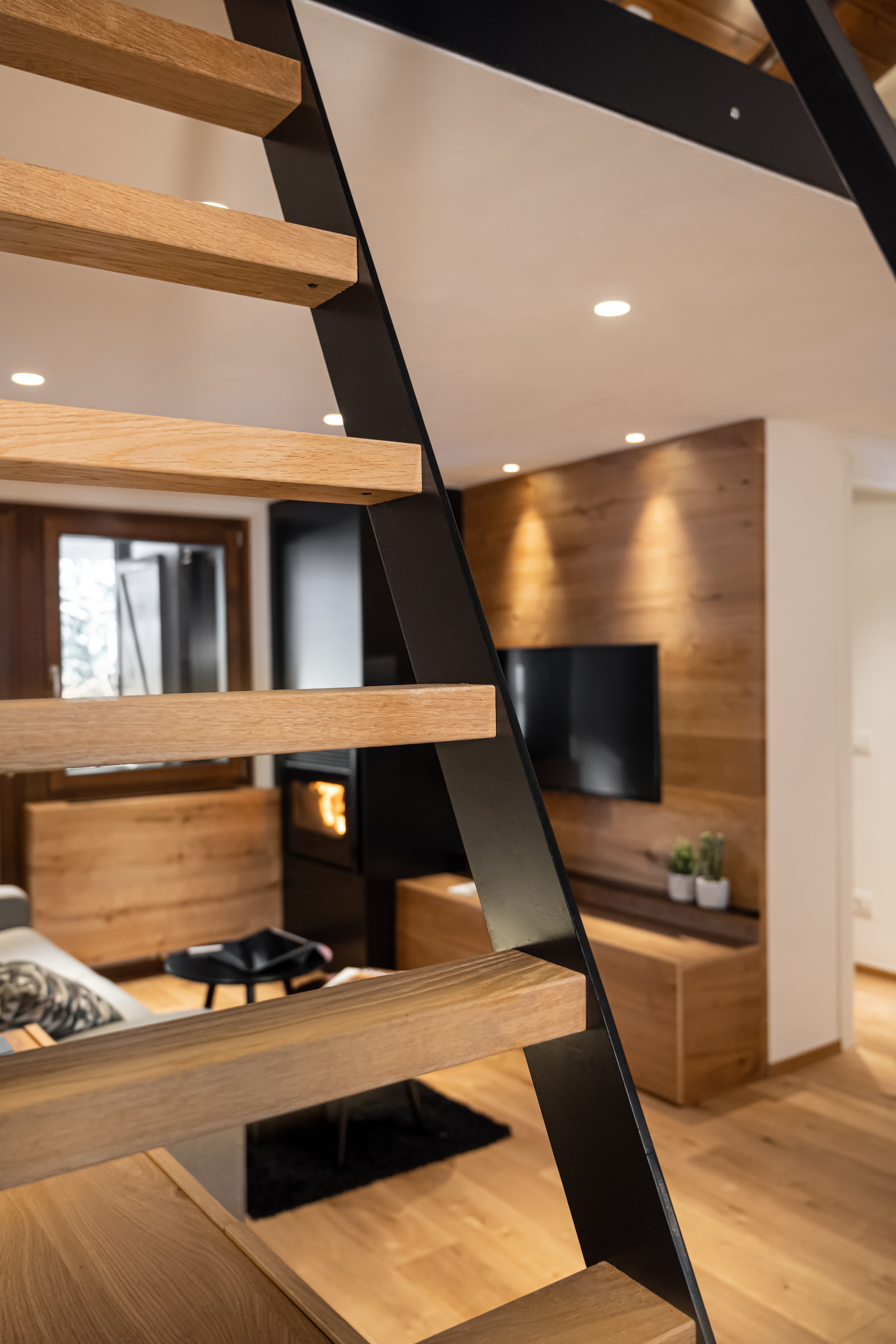 自然材料打造温馨阿尔卑斯风格小公寓-6