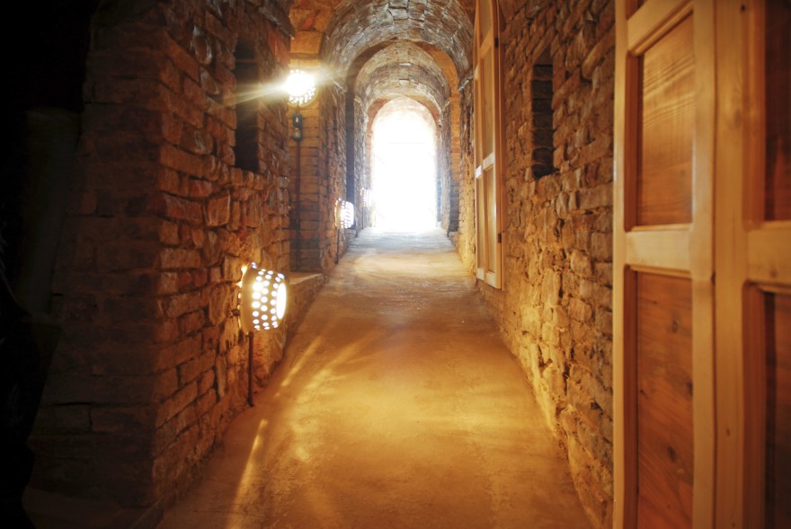 古堡新生命 | 意大利 Granarola 古堡室内设计解读-61