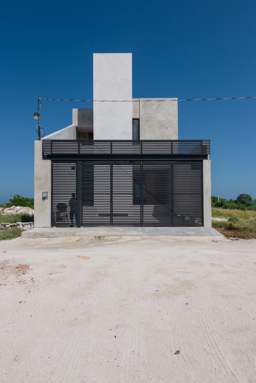 丘布尔纳宅邸-1