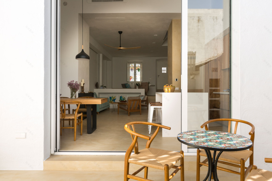 传统与当代共融的西班牙别墅设计-21