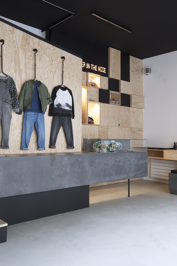 潮流童装品牌 FINGER IN THE NOSE 新店设计-5