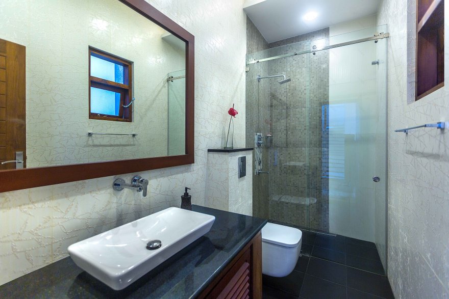 迷你土地上的宽敞宜居设计-11