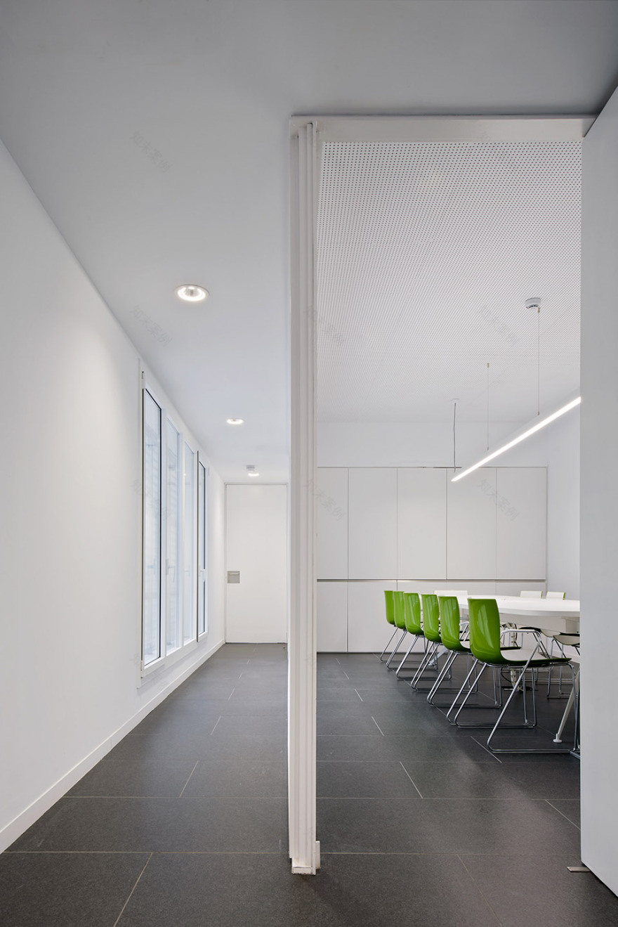 蒙特塞拉特车站办公室丨西班牙丨AMOO-24