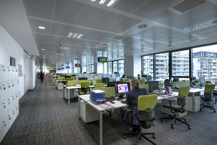 Sky Italia 智能办公空间,协作分享的新模式-13
