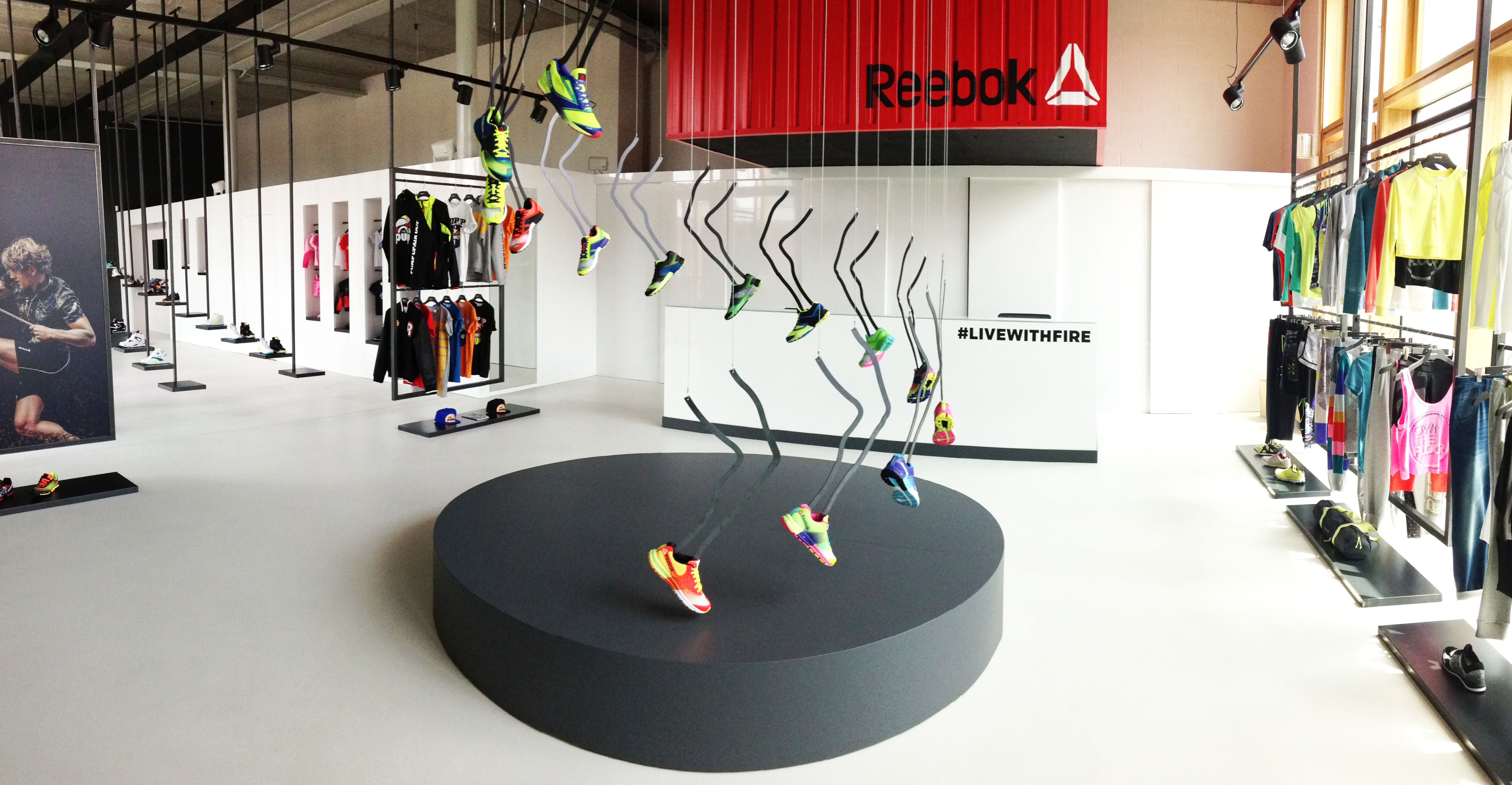 dxp architetti丨鞋店丨Reebok Showroom PR-0