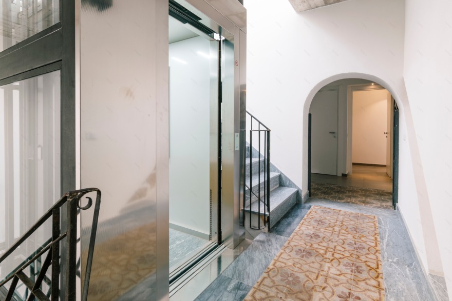 历史与现代交融的“第十三受害者广场”建筑改造-19