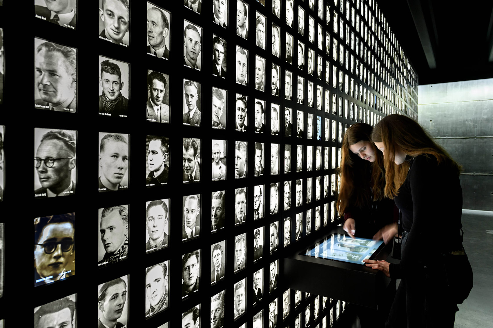 阿默斯福特集中营国家纪念馆永久展览，荷兰/讲述故事，反思战争-16