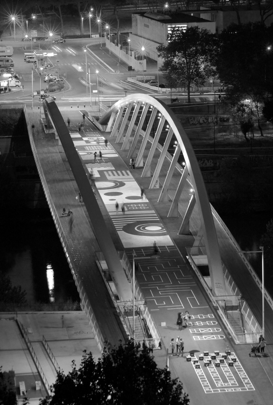 白色桥梁公共艺术装置(Di Ponte in Bianco)-12