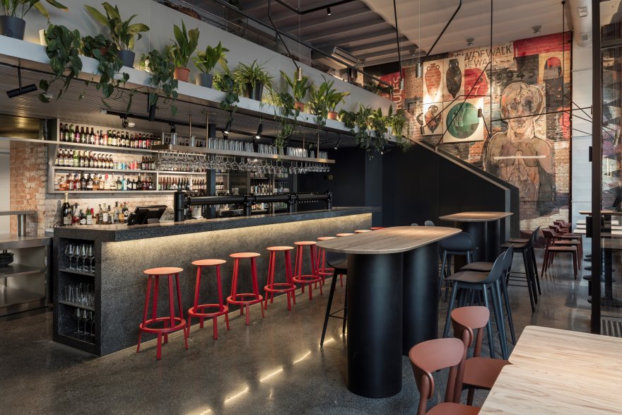 莫斯科世纪老宅的现代酒吧设计(Tyler,the bar)-3