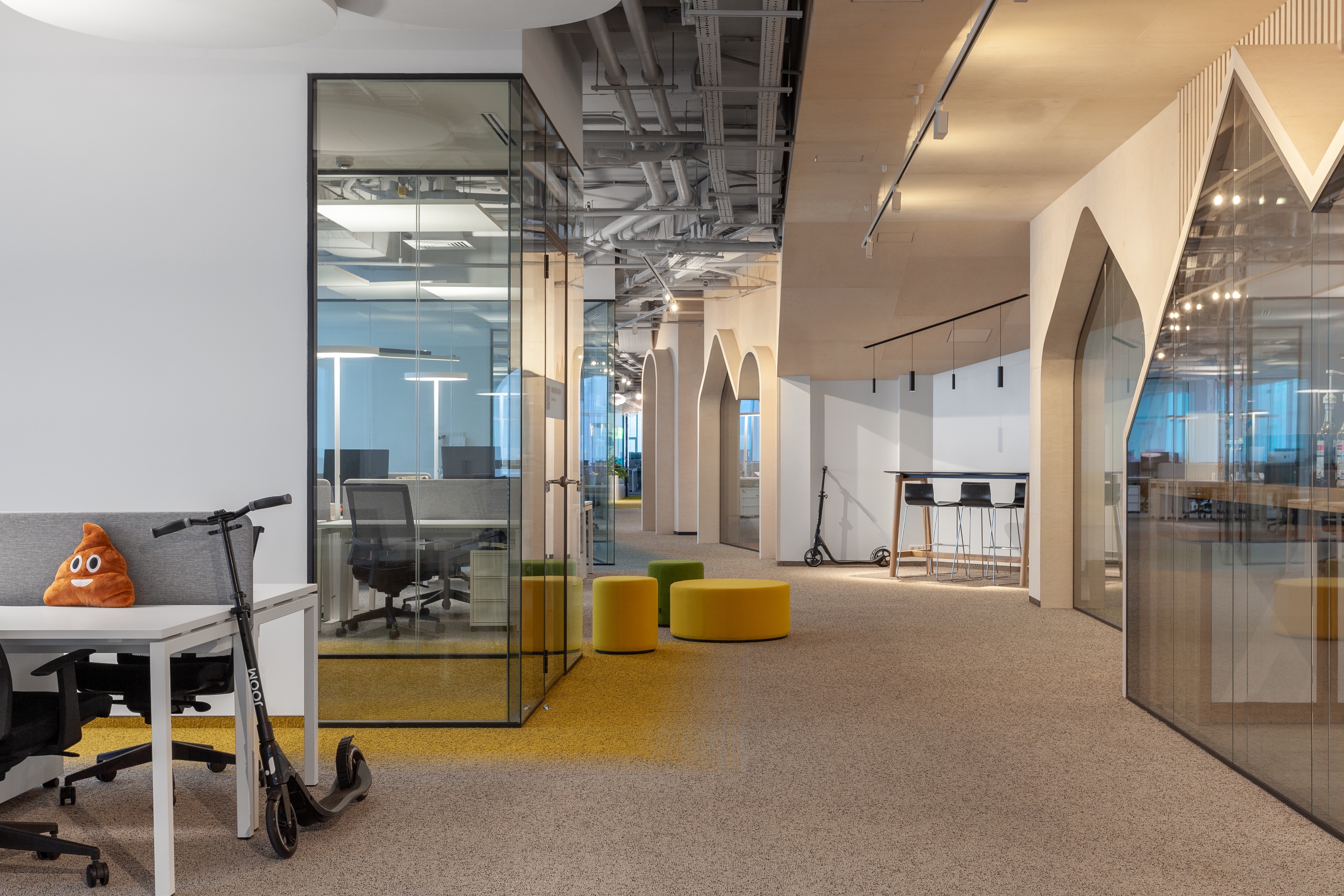 莫斯科 JOOM 总部办公室设计,打造独特城市景观空间-11