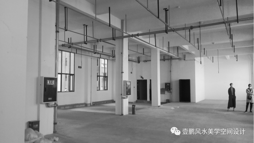 成都哔哩电竞体验店 | 下沉空间变身高颜值网咖-8