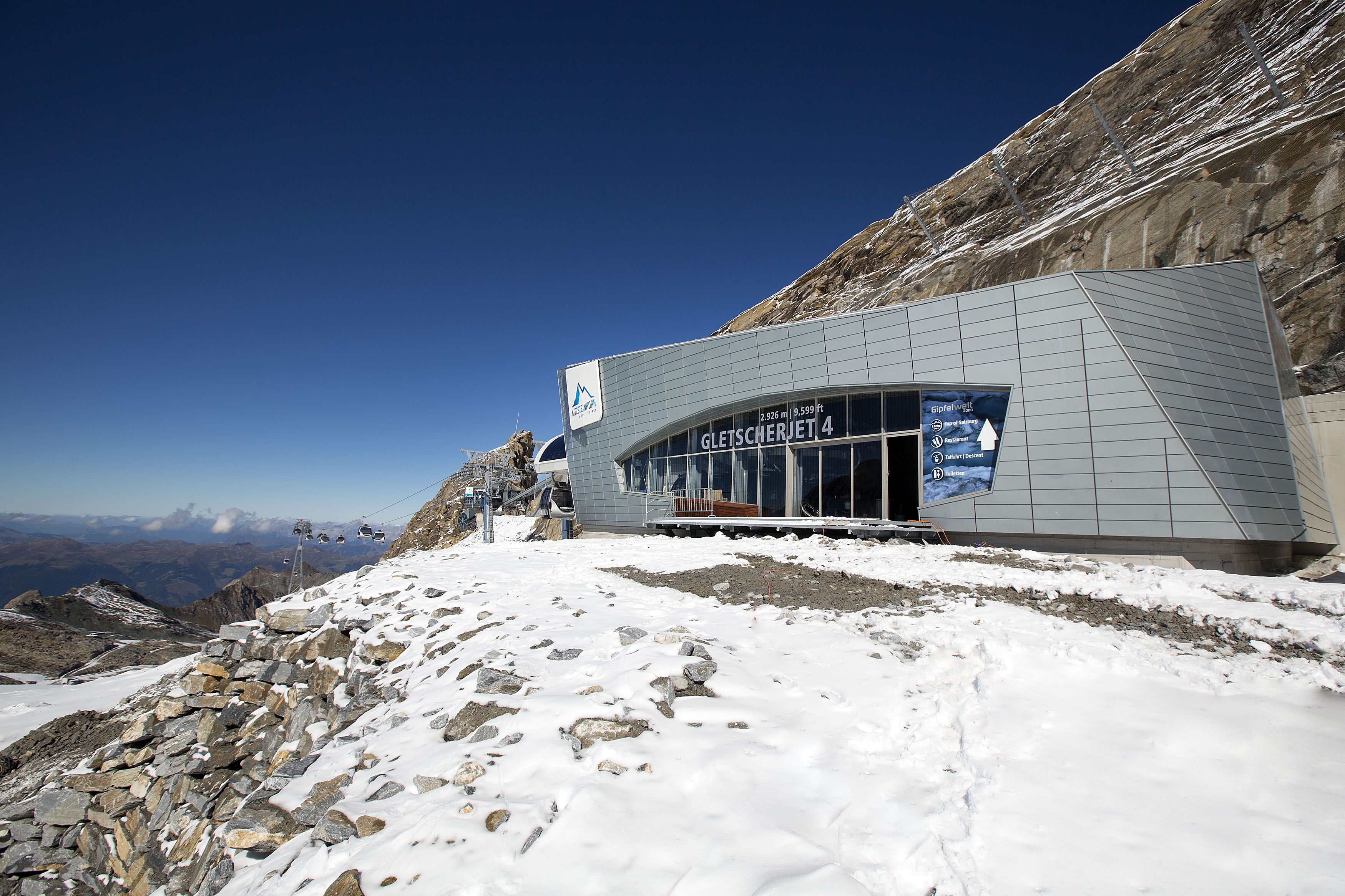 奥地利 Kitzsteinhorn 冰川电梯站设计-0