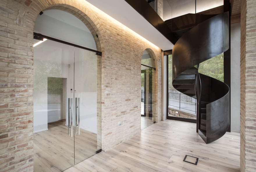 修复历史建筑,焕发新生的 Casotto del Dazio 别墅室内设计-1