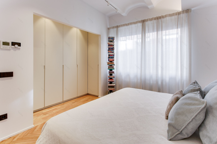 优雅的西班牙风 · LUV Studio 的现代厨房设计-18