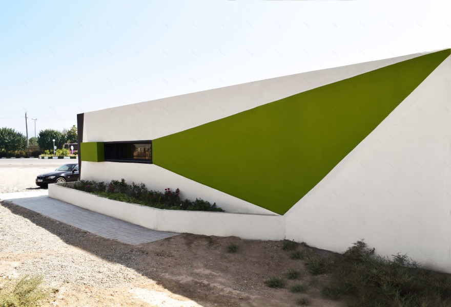 荒地中的绿洲·伊朗 Tehran 汽车交易办公室-1