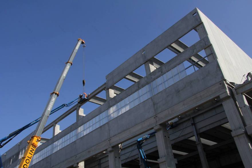 意大利钢铁工厂的现代化改造-22