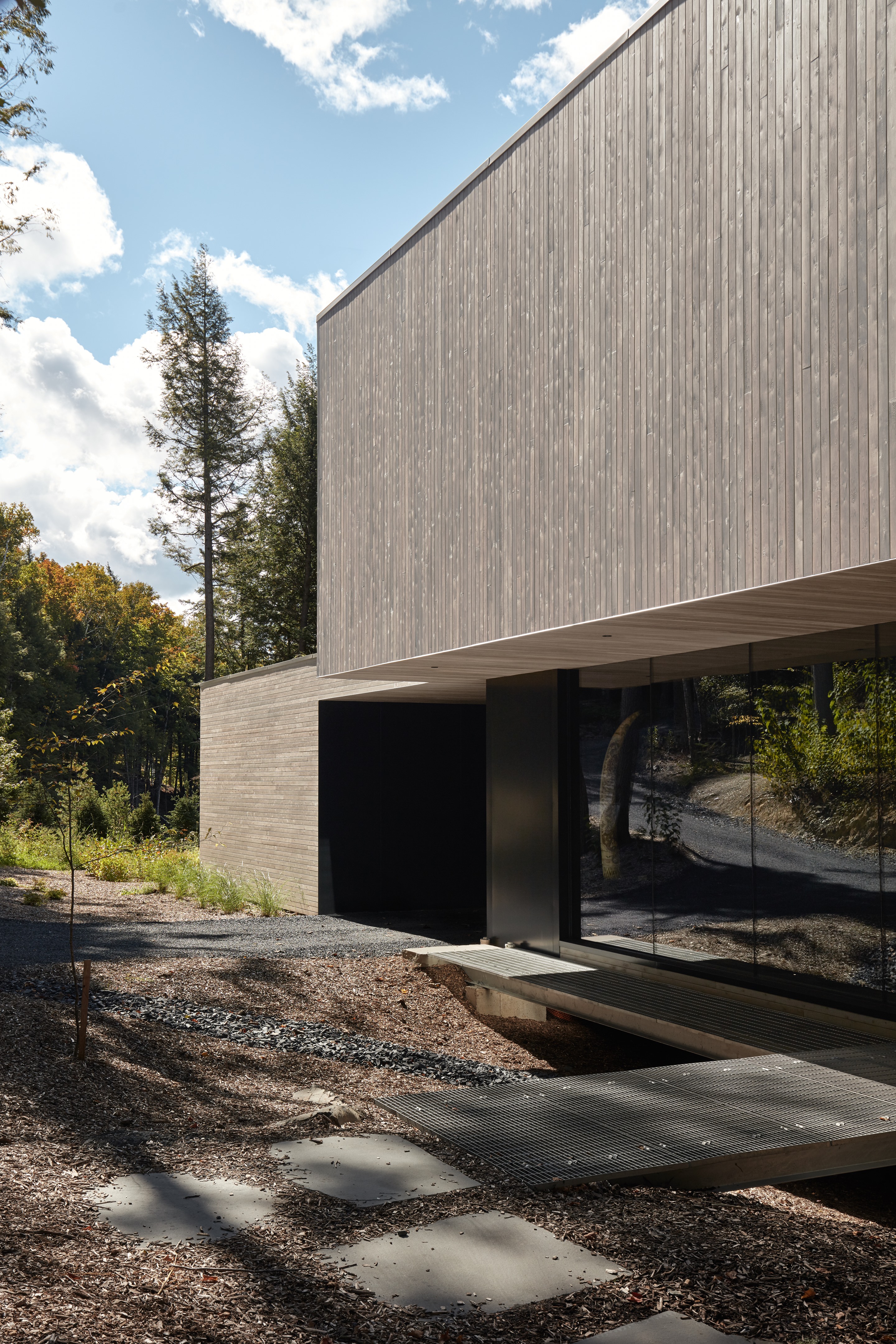 岩石上的木质几何空间-19