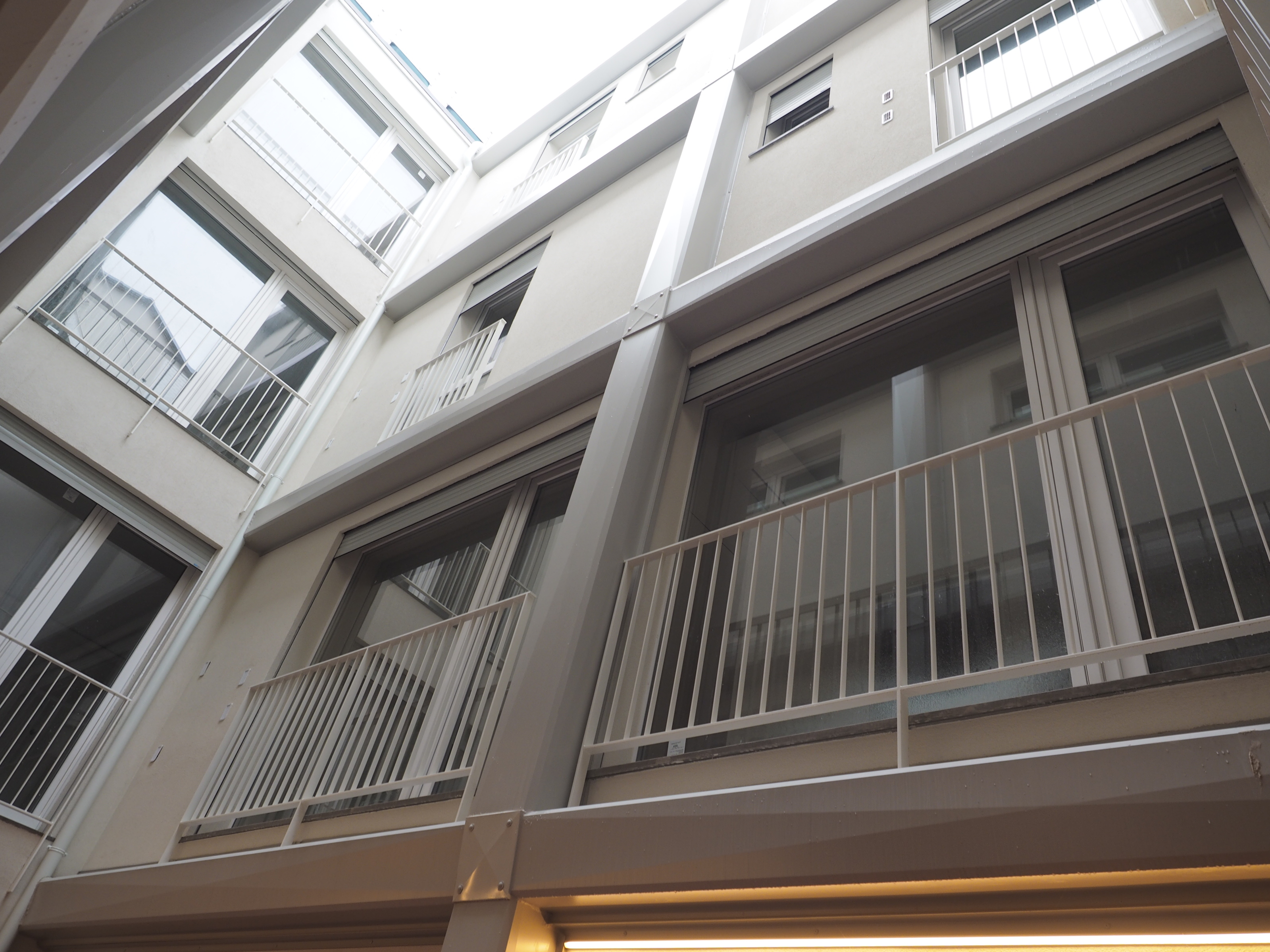 城市中心旧公寓翻新变身现代出租公寓-9