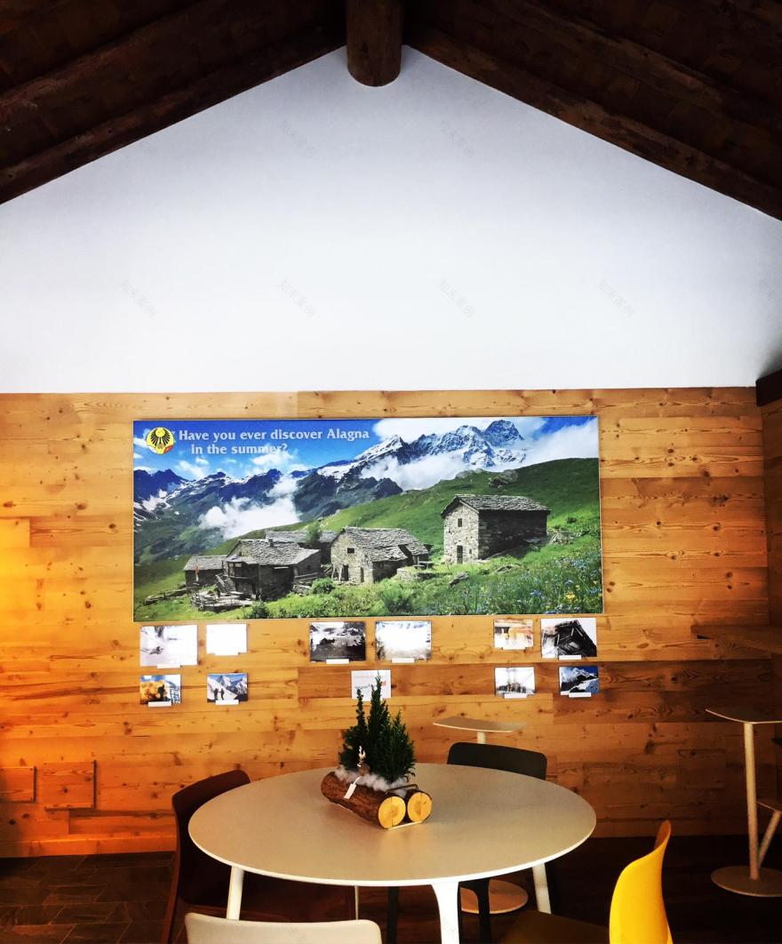 意大利旅游办公室现代改造 传统材料展现现代魅力-0