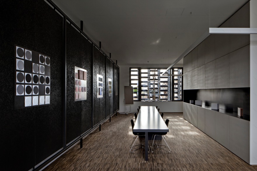 废弃厂房的再生之旅·C&P Architetti 办公建筑案例-4