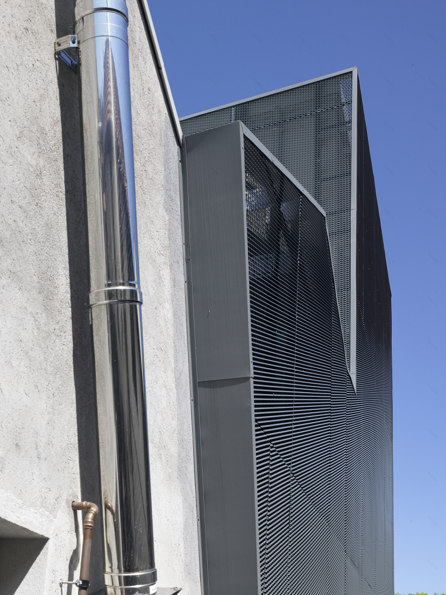 创意风暴中的仓库改造 | 意大利米兰金属木质建筑-11