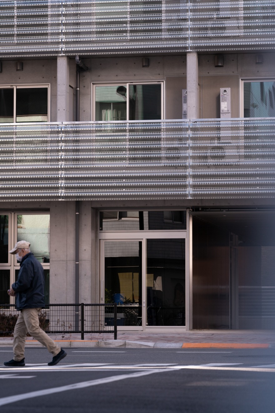 面向北的明亮公寓设计丨日本-4