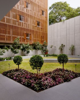 重塑传统公寓类型 | Gonzalez Moix Arquitectura 的 Los Castaños 项目