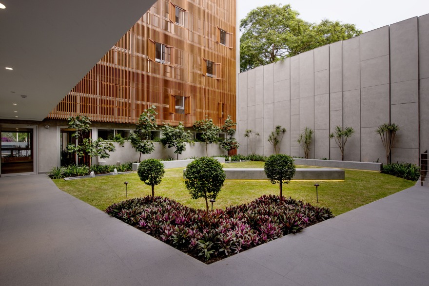 重塑传统公寓类型 | Gonzalez Moix Arquitectura 的 Los Castaños 项目-0