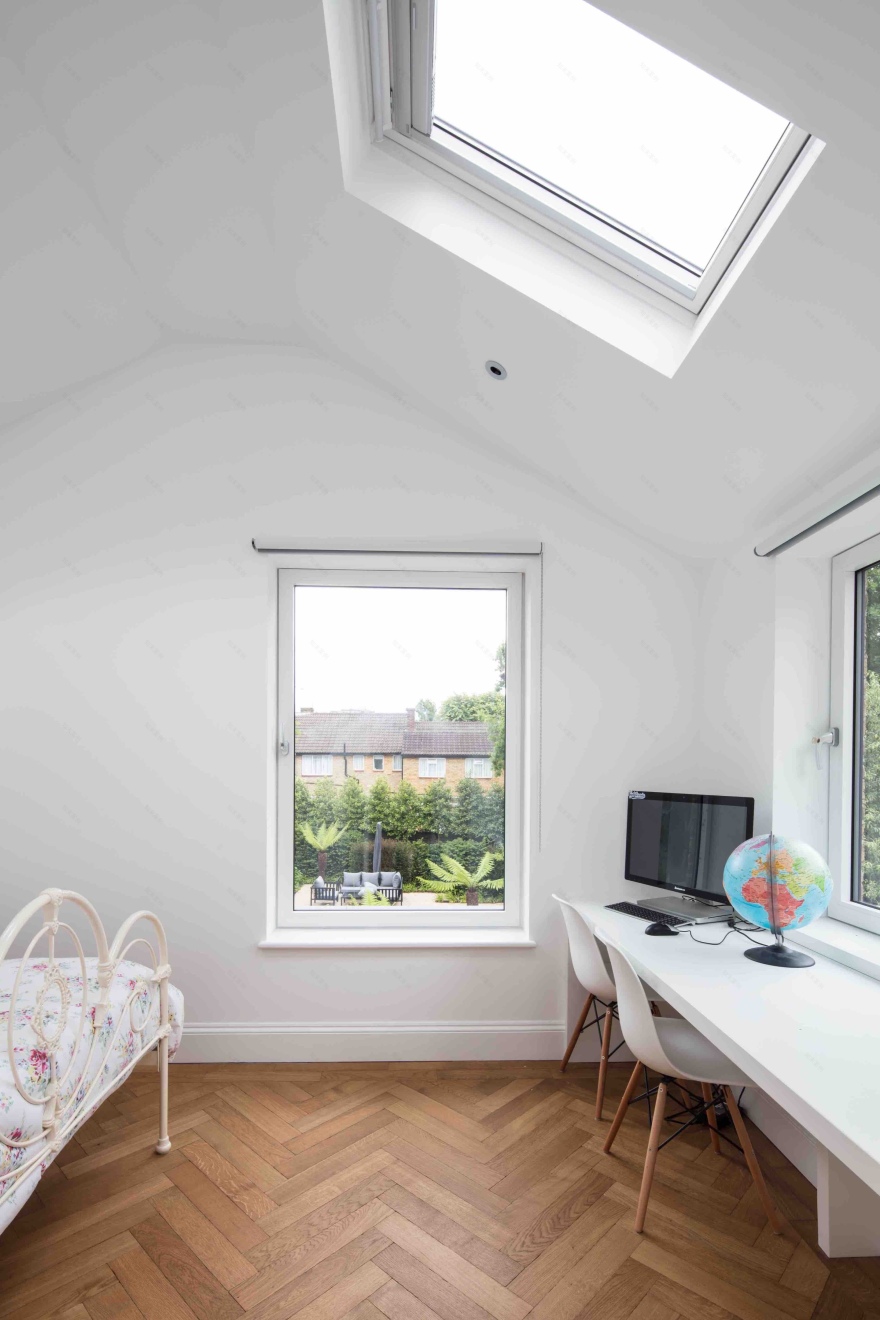 英伦风情别墅现代改造,历史与时尚的完美融合-7