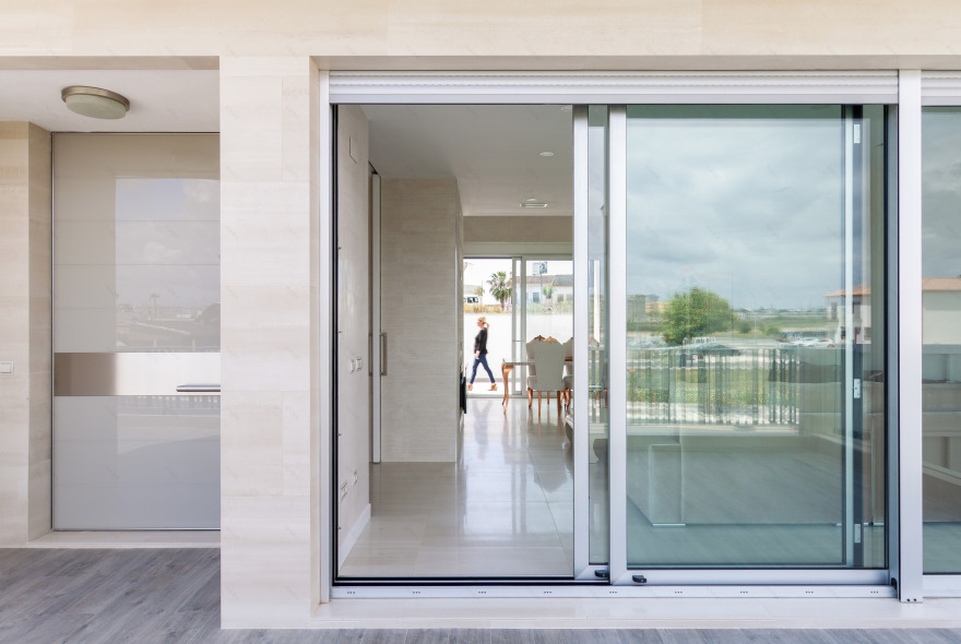 梦幻般的贝塞尔别墅 | 传统与现代的完美结合-9