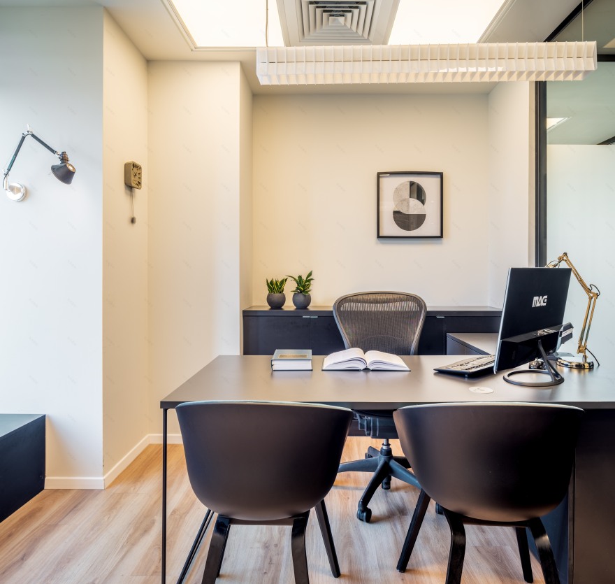 年轻现代的律师事务所办公室设计-11