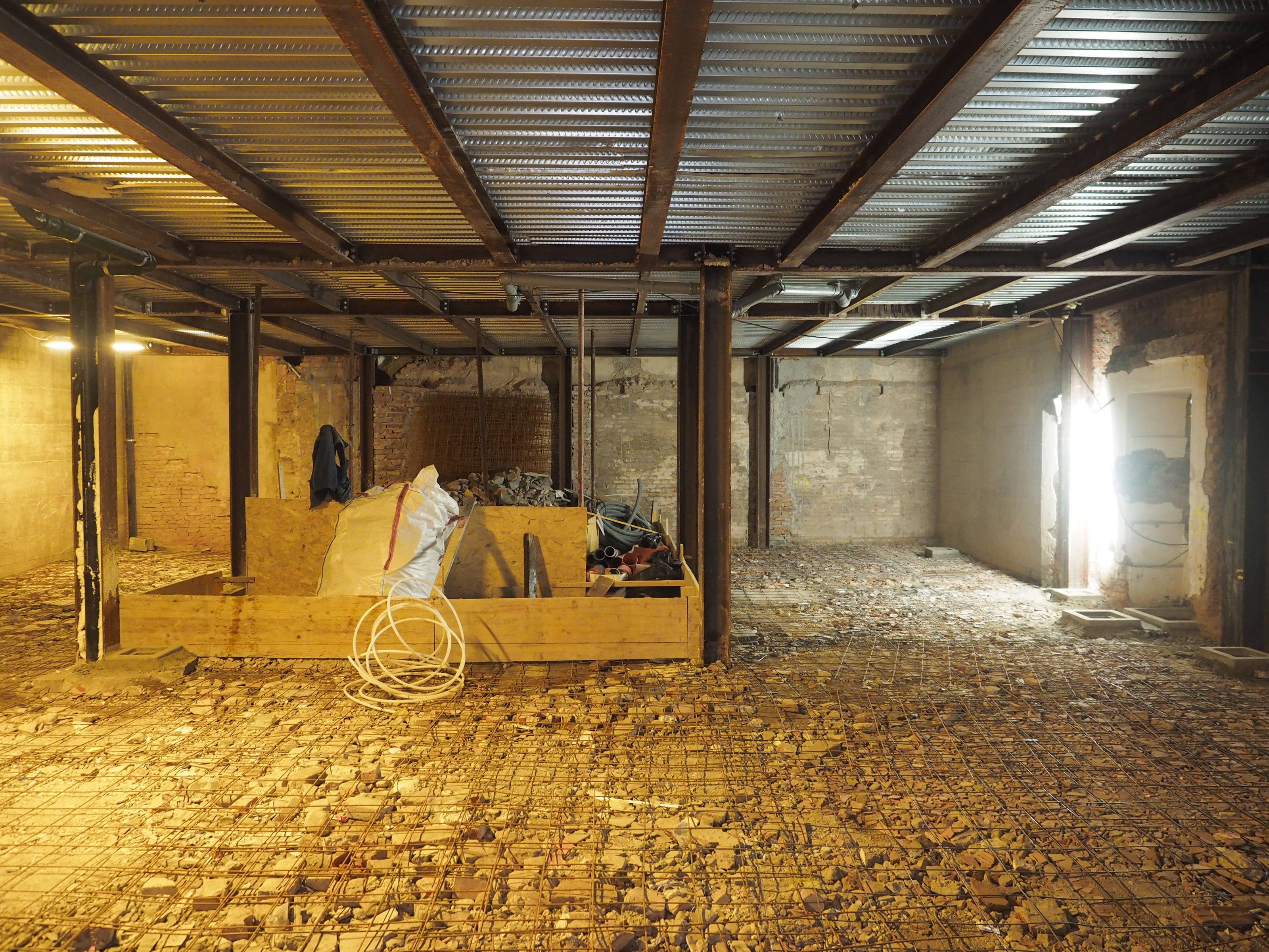 城市中心旧公寓翻新变身现代出租公寓-21