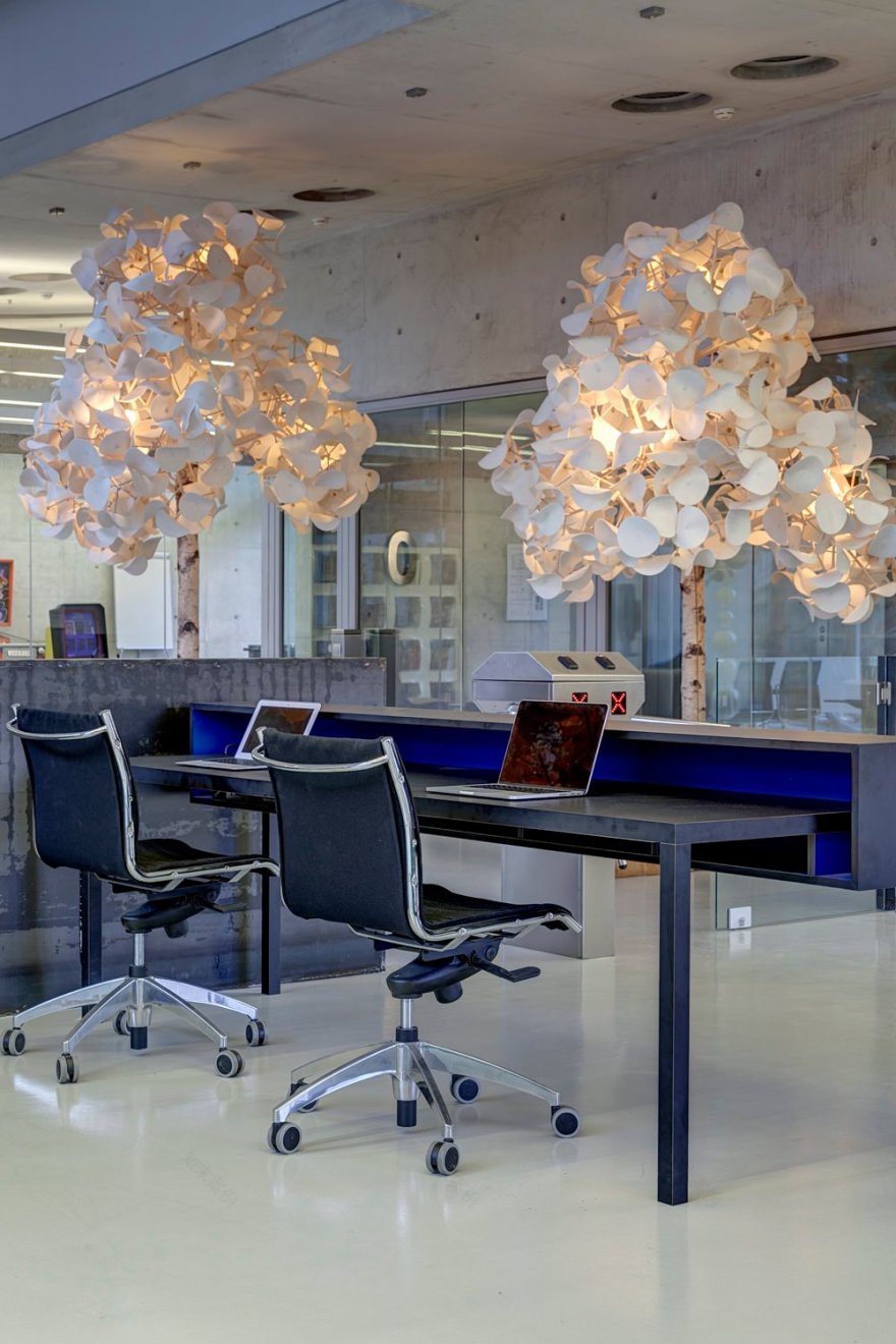 希腊最大呼叫中心,8000 平米空间的惊艳蜕变-5