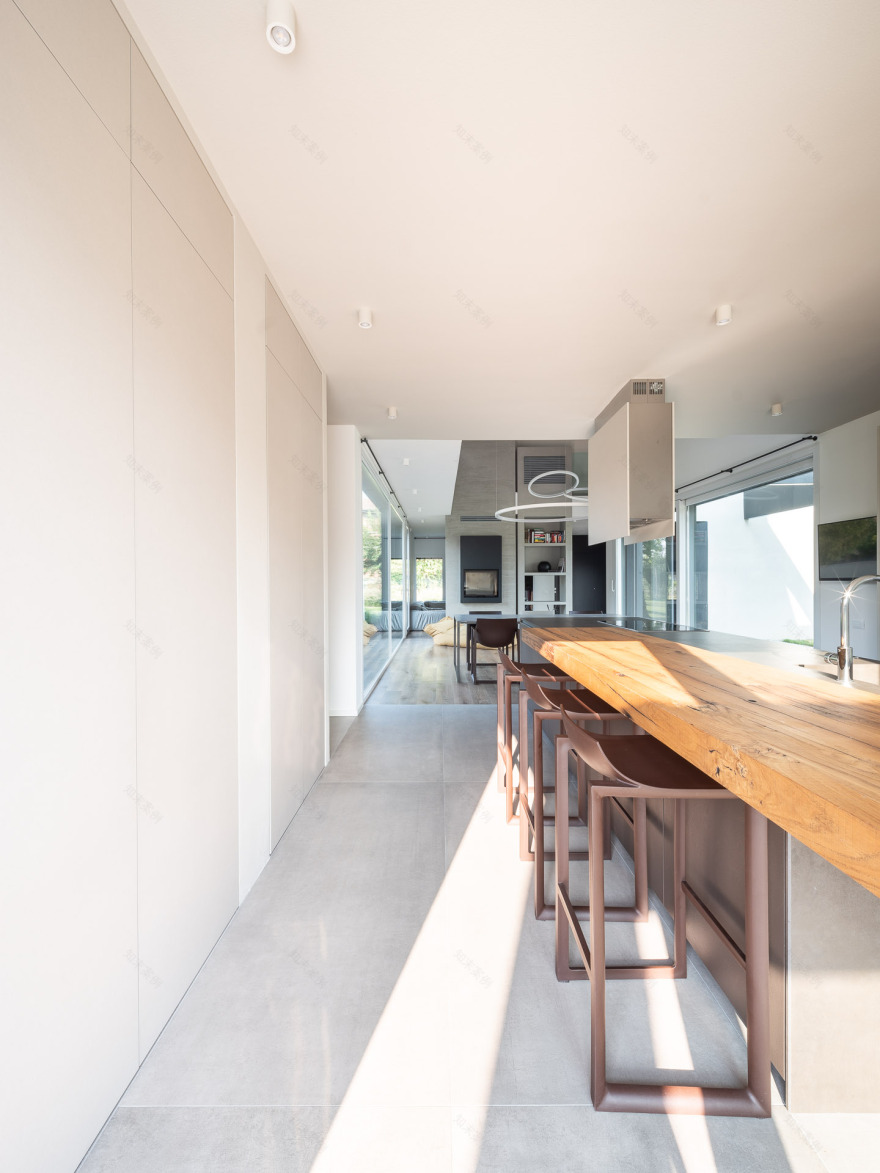 乡间别墅 HHCR,融入自然美景的设计佳作-12