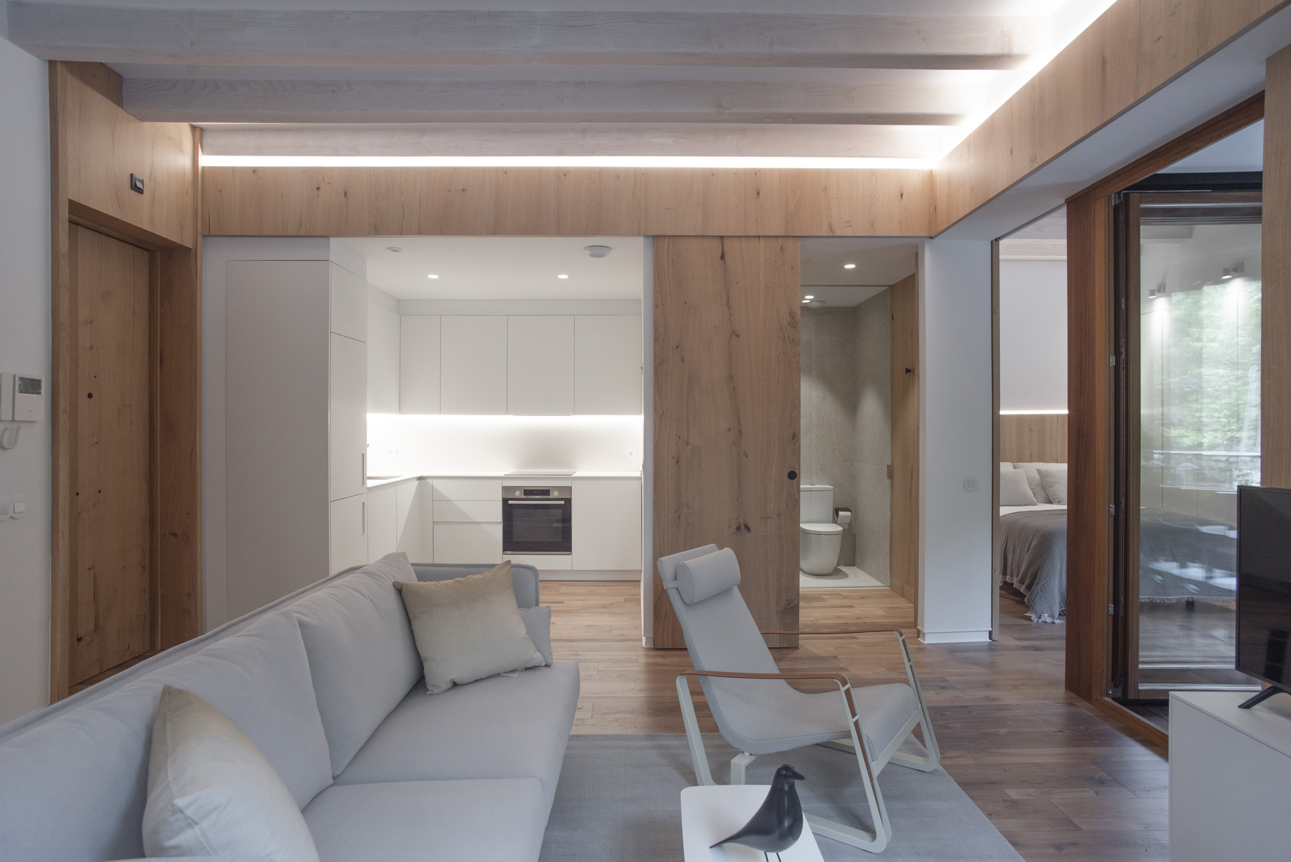 帕姆普洛纳 17 世纪小宫殿公寓 | 现代简约室内设计-9