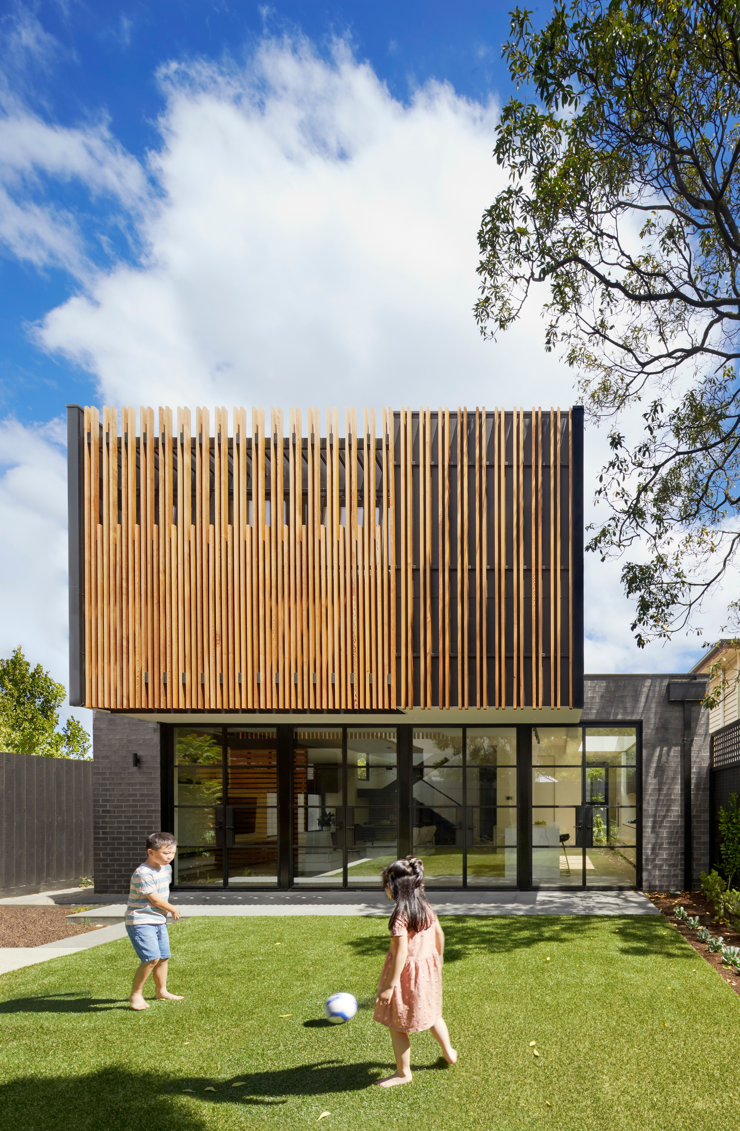 Chan Architecture 打造 Hawthorn East 别墅 | 现代与传统的完美结合-1