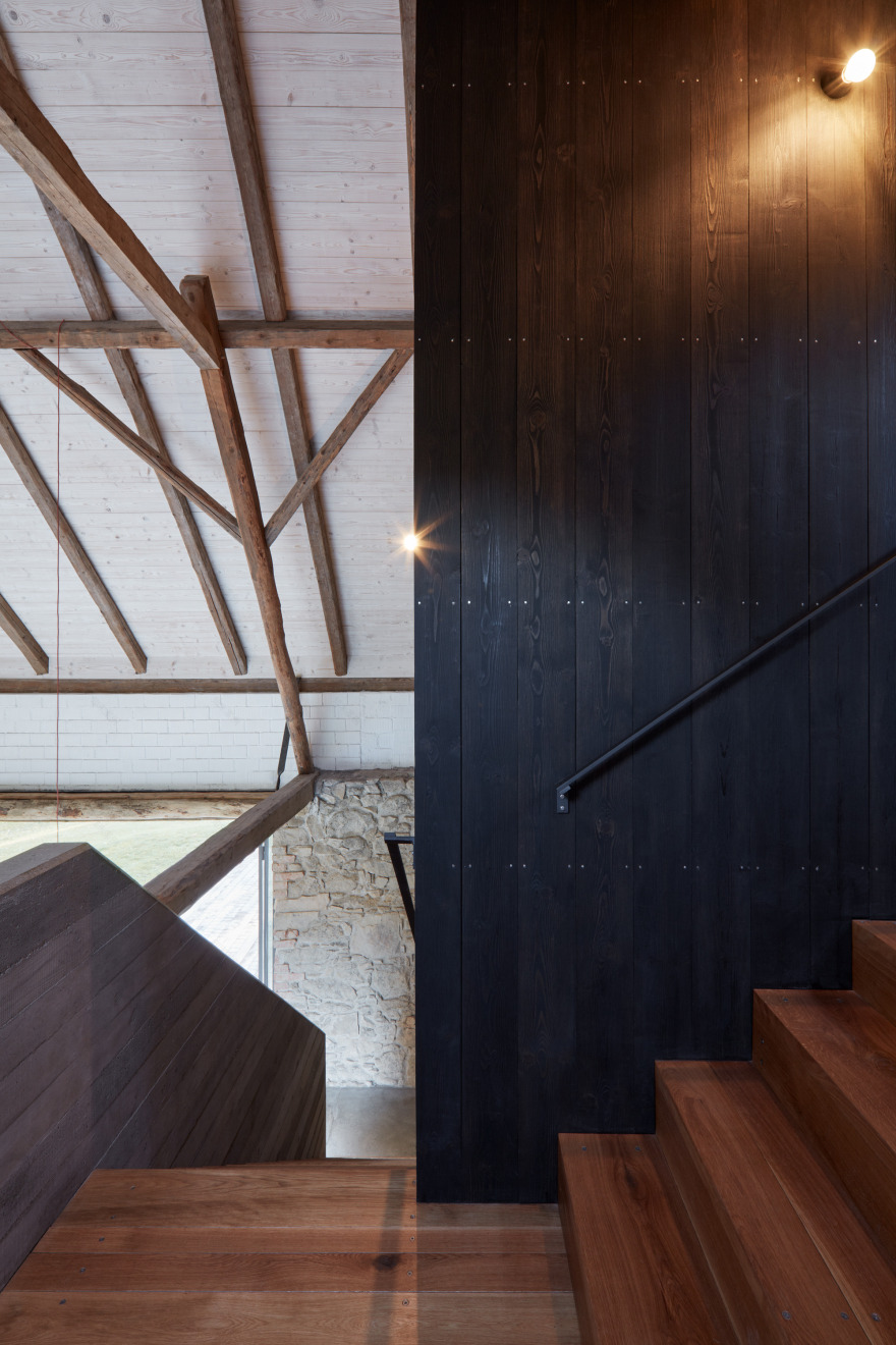 乡村别墅重建,传统工艺与自然之美的融合-15