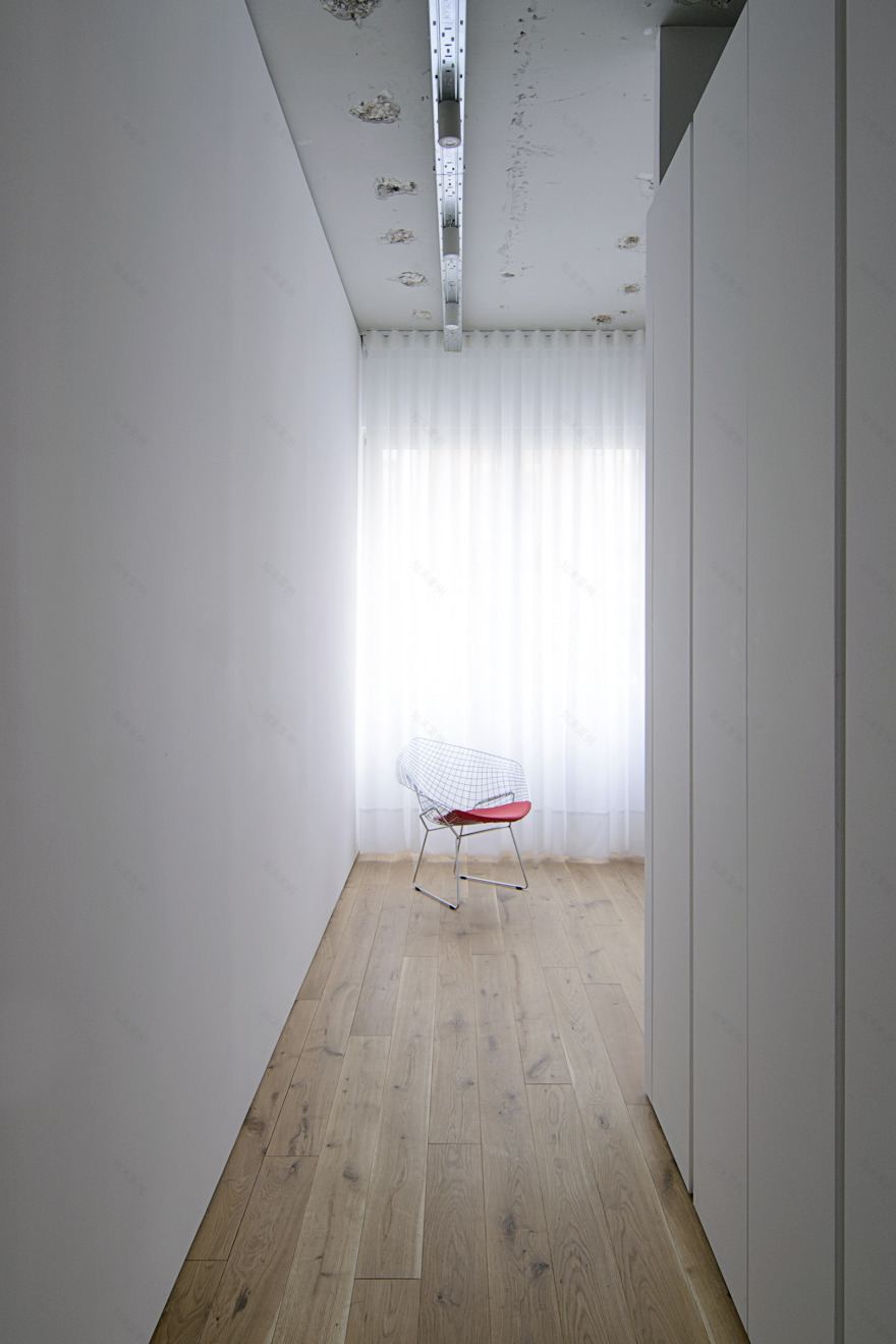 在毕尔巴鄂将一间办公室翻新成一个住所-12