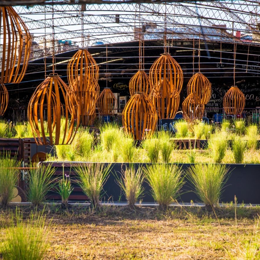 废旧停车场变身为户外购物长廊——Muy Guemes 项目-7