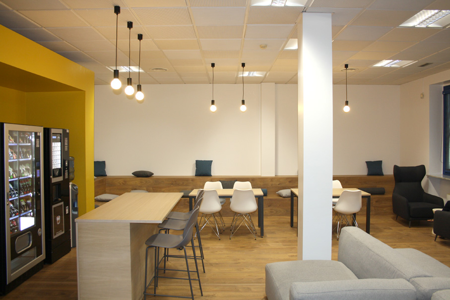 Asics 意大利旗舰店-2