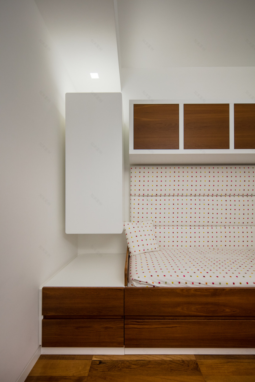 现代顶层公寓,打造无缝室内外空间-26