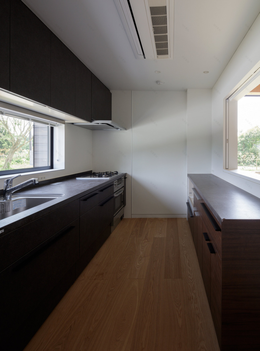 樱花下的周末别墅-18