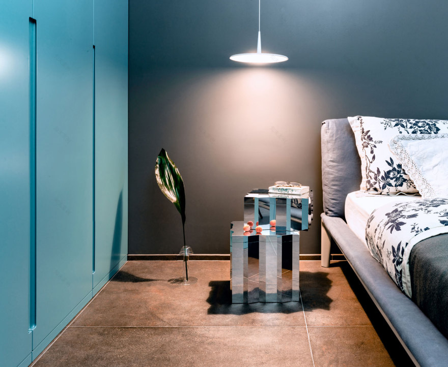 雅致美容师的现代家居空间-3