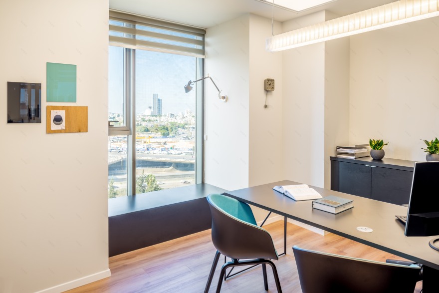 年轻现代的律师事务所办公室设计-10