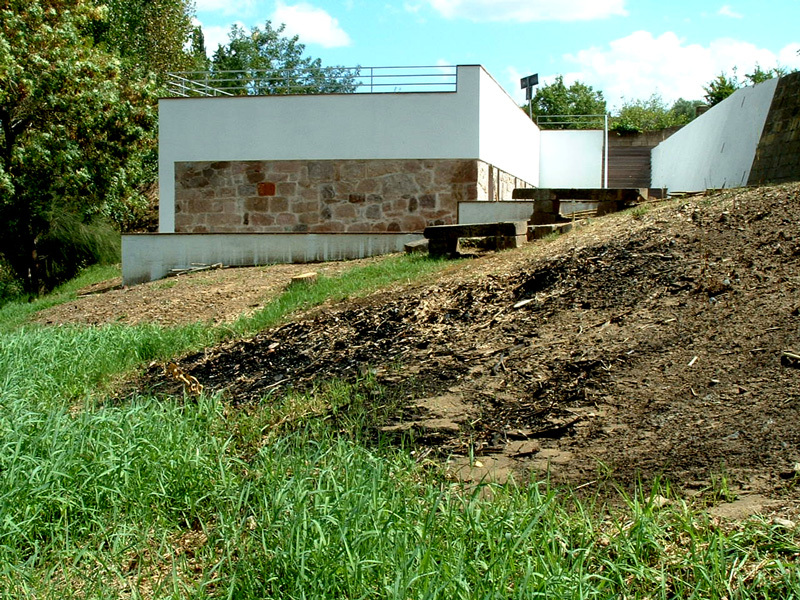 意大利 Fordongianus 公共温泉改造 | 融入环境的精致设计-1