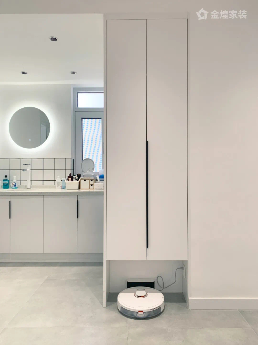 90后单身美女打造北欧极简风格-11