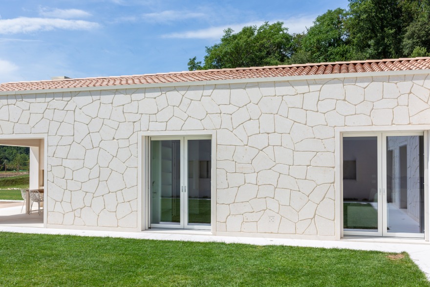 翻新旧农舍的现代别墅设计丨意大利-4