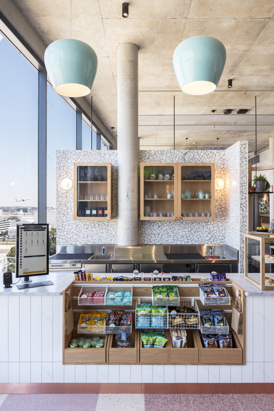 悉尼机场“Felix 酒店” | 澳大利亚版“中世纪现代”风格的设计-7